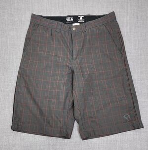 Mountain Hard Wear Athletic Casual Grey & Red Plaid Shorts. 33